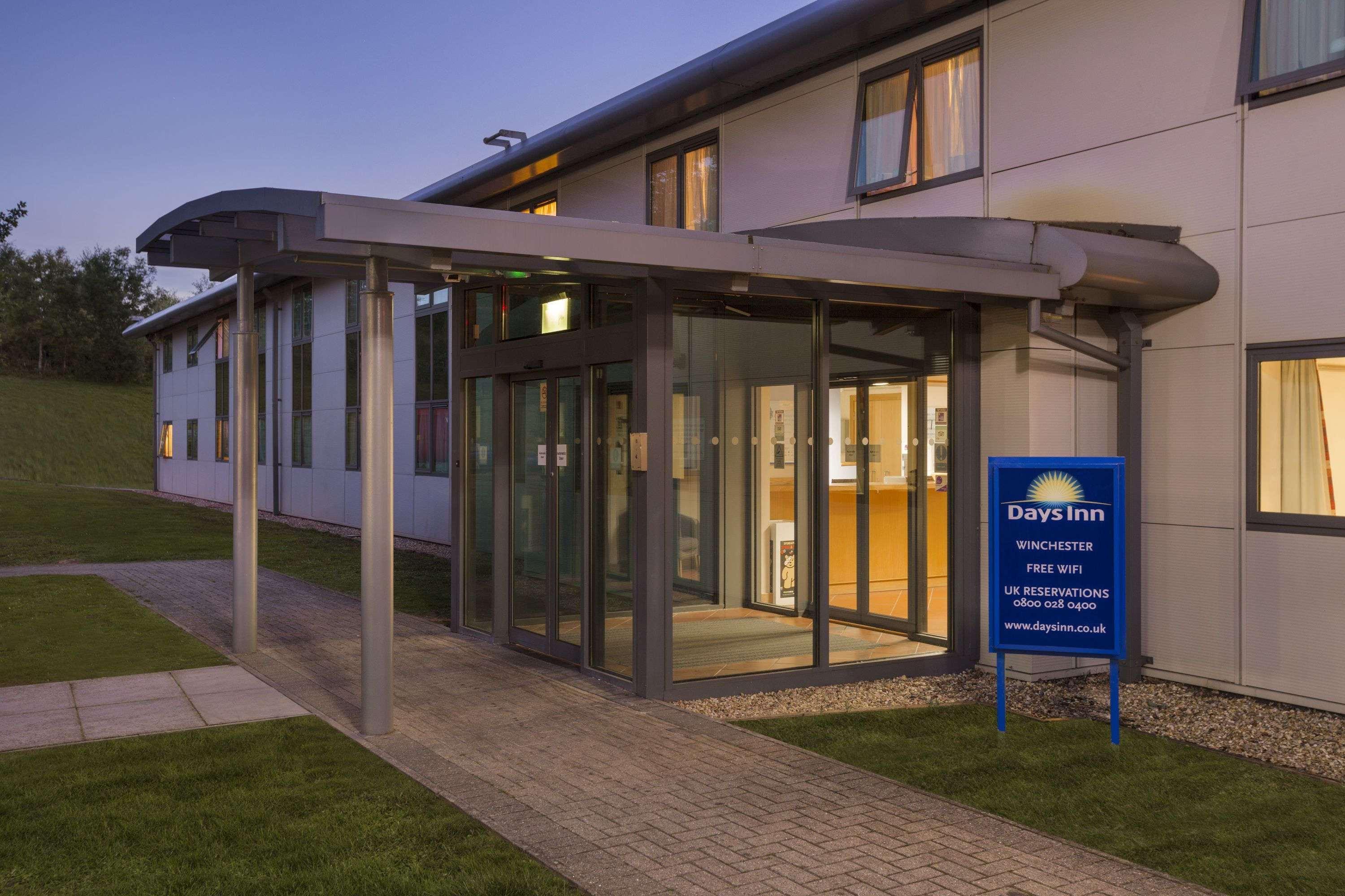 Days Inn Winchester Esterno foto